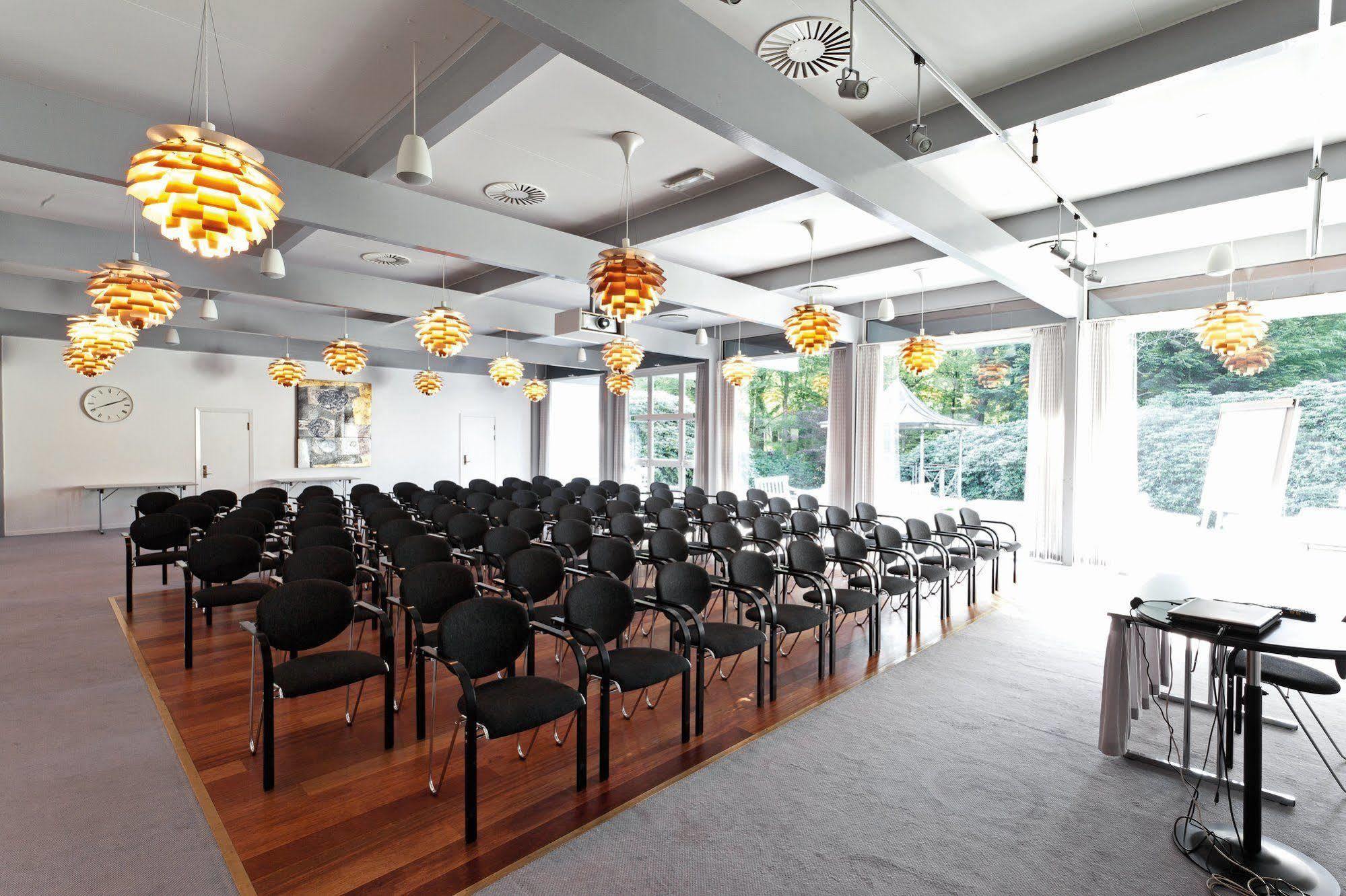 Skarrildhus Sinatur Hotel & Konference エクステリア 写真